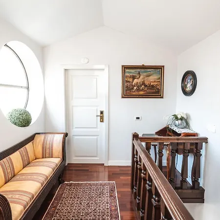 Noctis לינה וארוחת בוקר