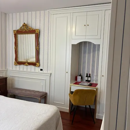 Noctis Bed & Breakfast