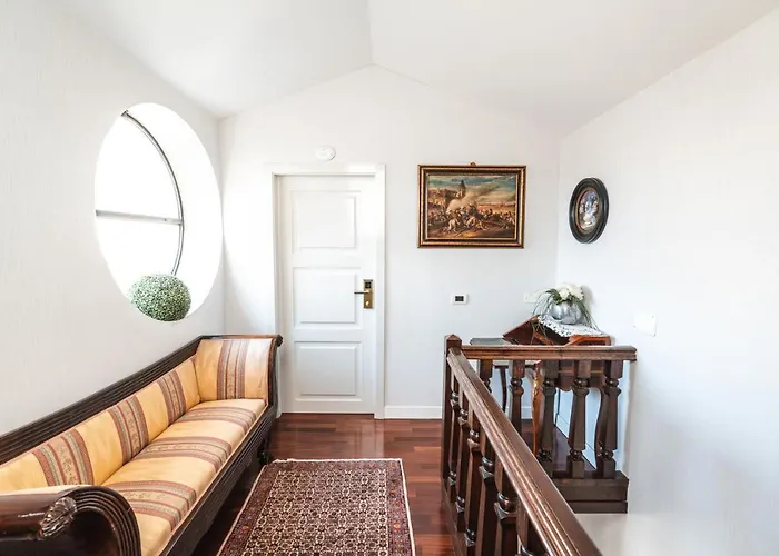 Noctis Bed & Breakfast