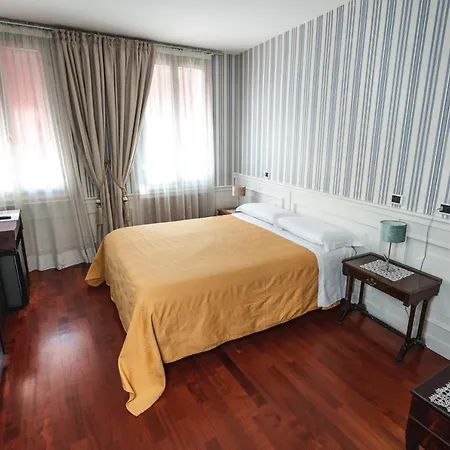 Bed and Breakfast Noctis Ραβένα